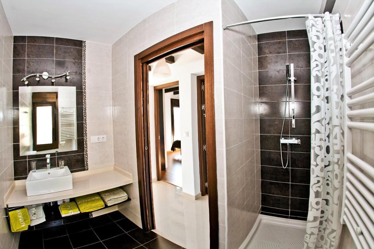 Apartamentos El Roble Valverde de la Vera Eksteriør billede